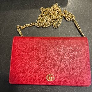 Red Gucci crossbody / chain wallet